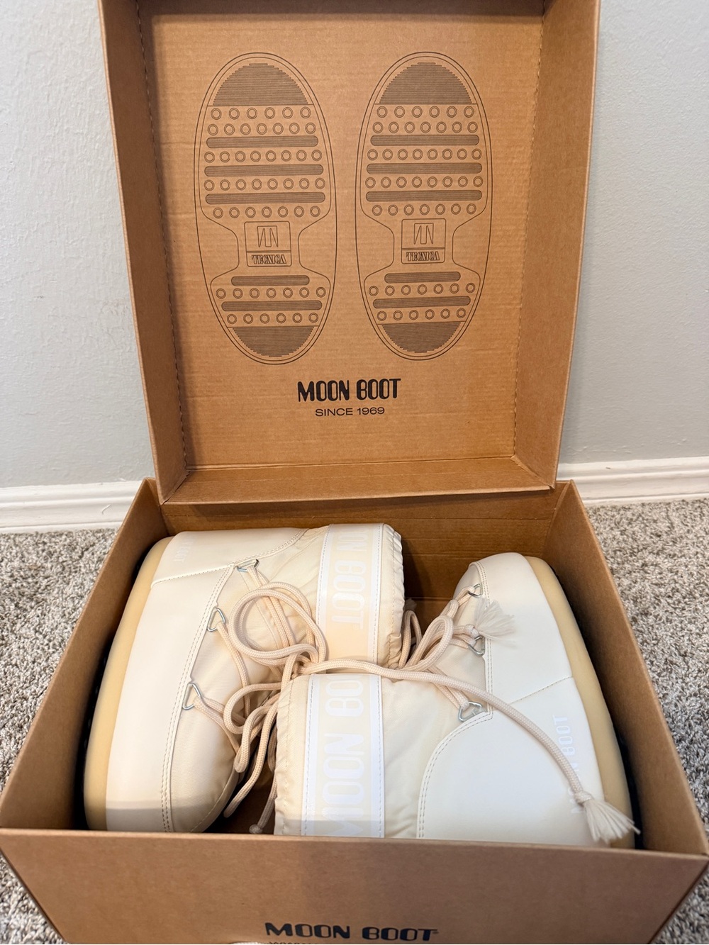 MOON BOOT Icon Low Nylon Boot in Cream White Chunky Y2K Bootie S/M Small Medium - Picture 13 of 14